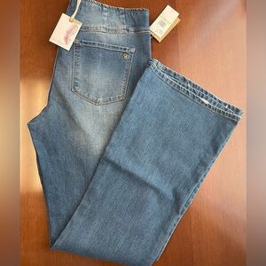 Jessica Simpson NWT Women's Super Comfortable Flare Jeans